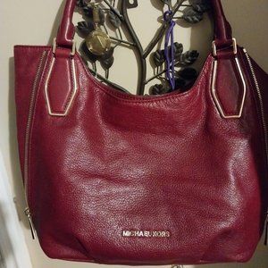 Michael Kors Vanessa Leather Medium Shoulder Bag Red
